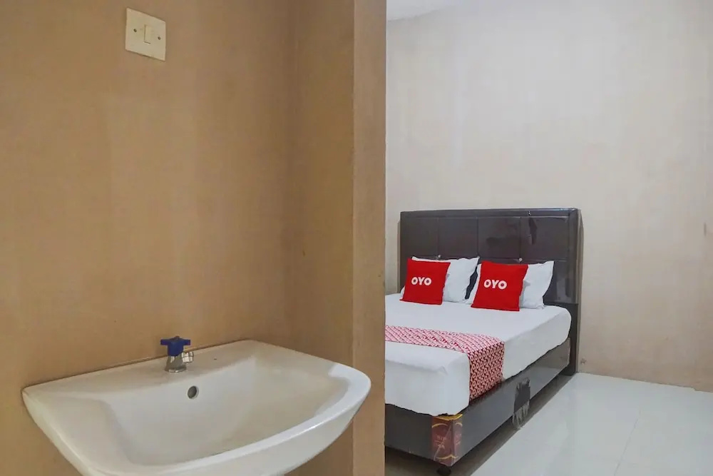 Hotel O Penginapan Syariah Faster Inn