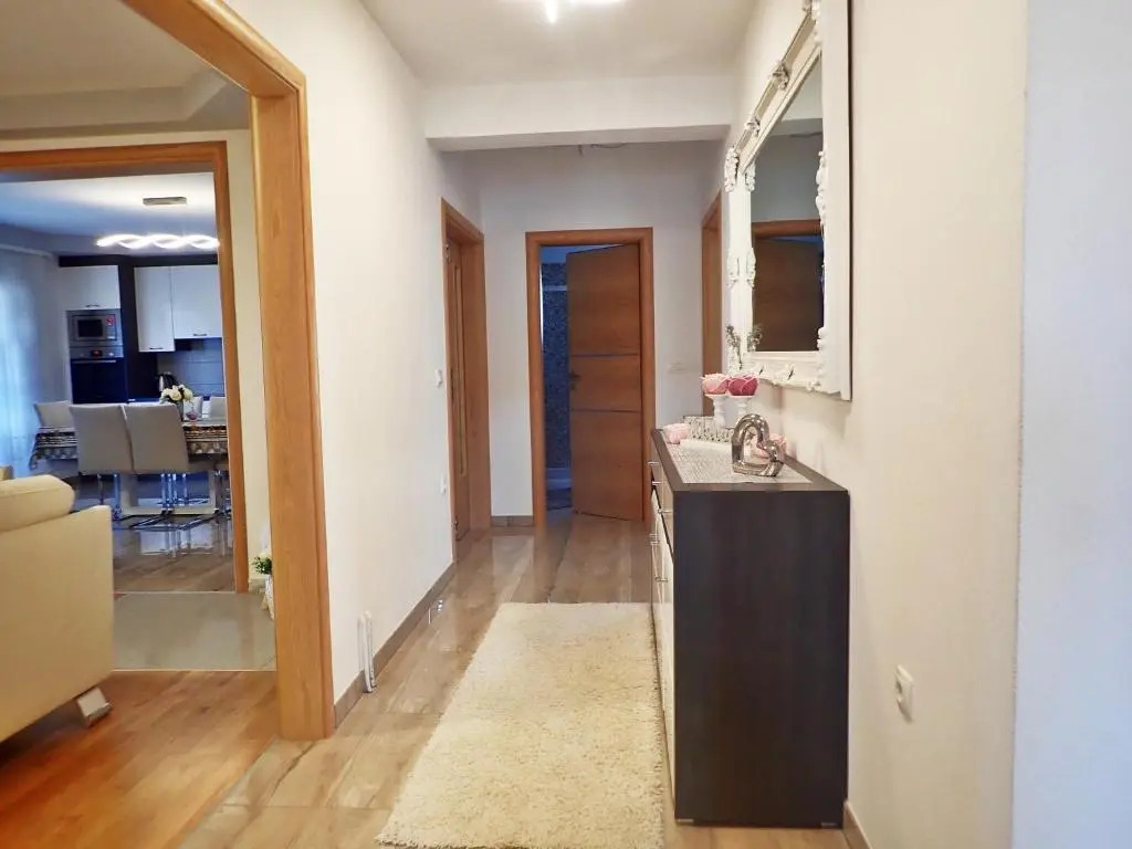 Apartment in Jasenice 42083