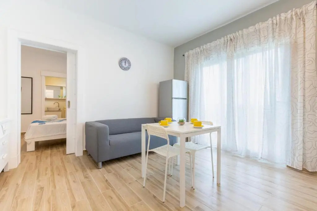 One Suite 508