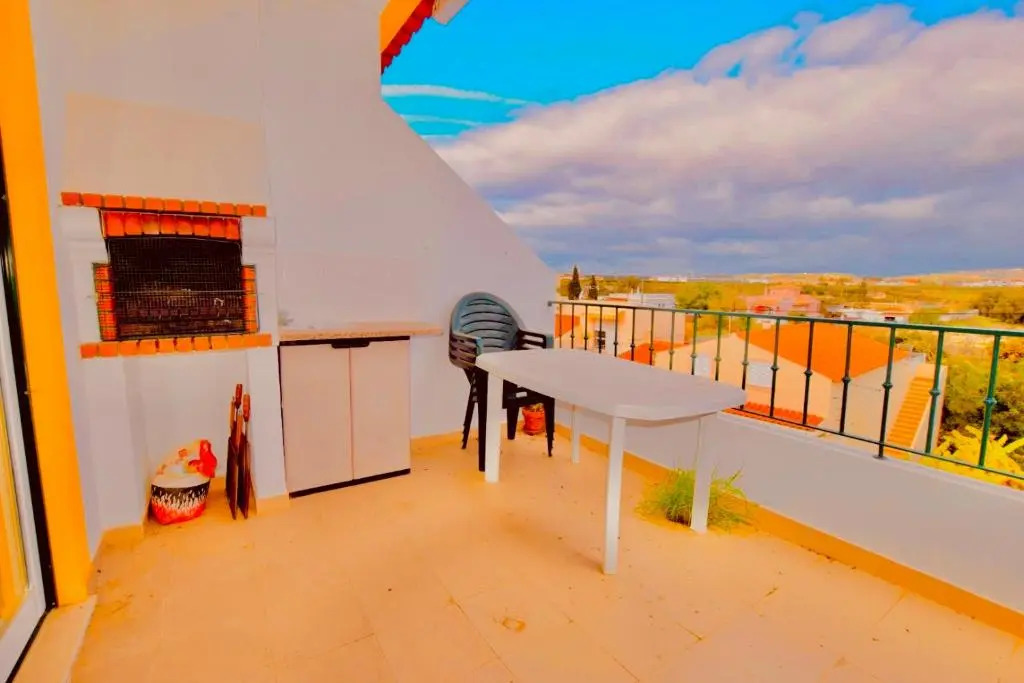 Estrada de, Urbanizacao,edificio laranjal,apartment 18,vale carro, 8200-596