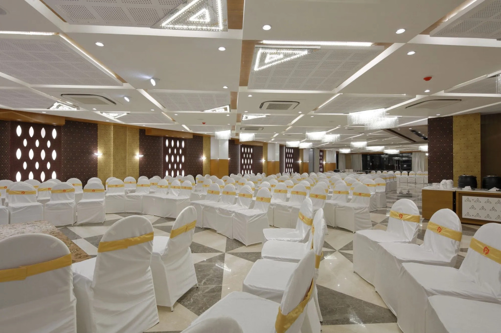 Hotel Pragati The Grand
