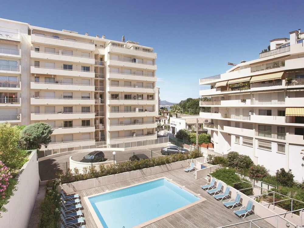 Neat apartment with air conditioning in the heart of Cannes