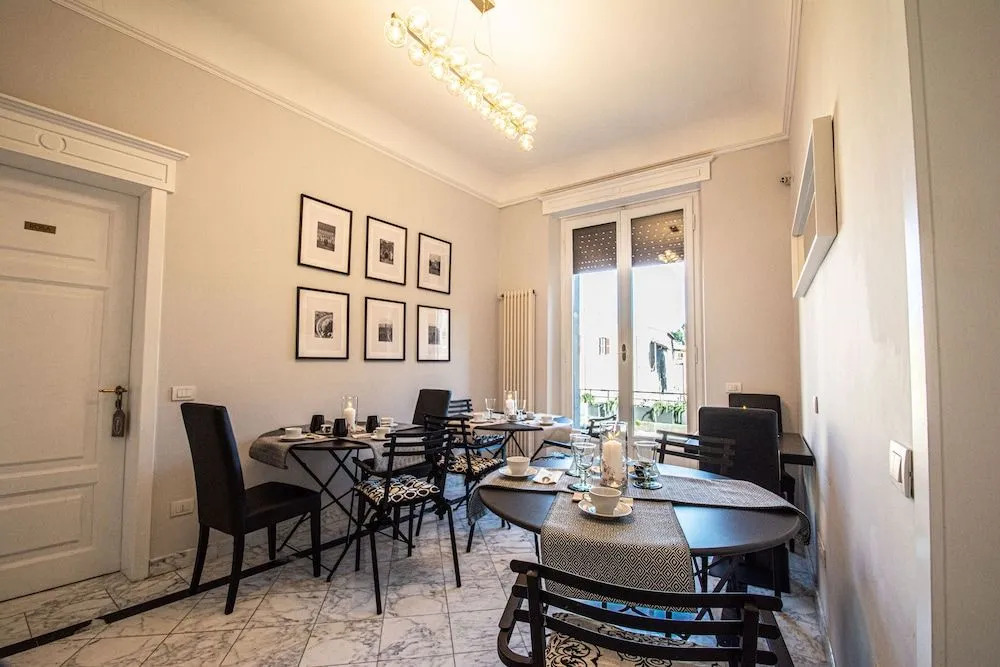 Compasso Suites Guest House