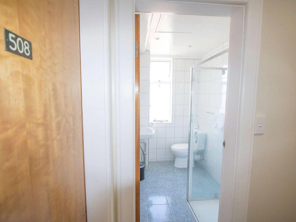 Hotel Waterloo & Backpackers