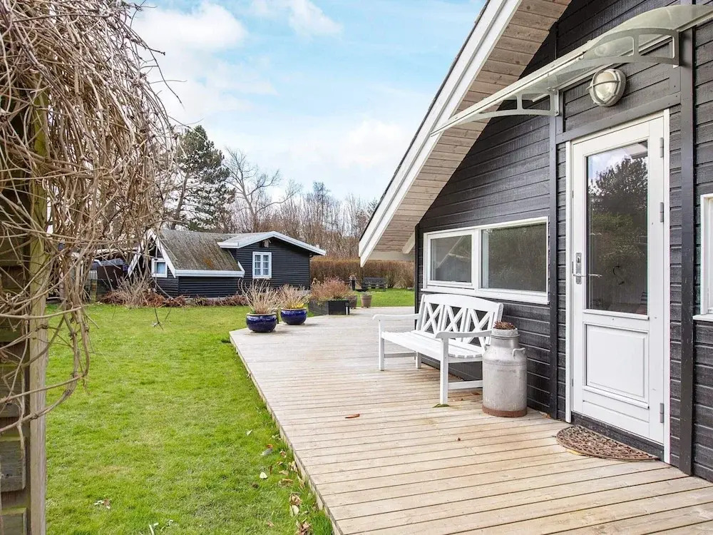10 Person Holiday Home in Stege