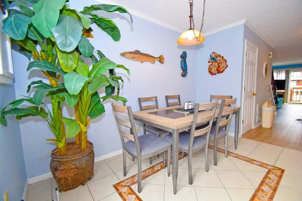 Sea Jay 616c 2 Bedroom Townhouse by RedAwning