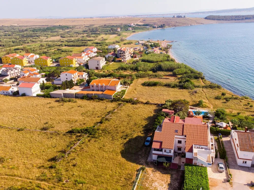 Apartments Crljenko