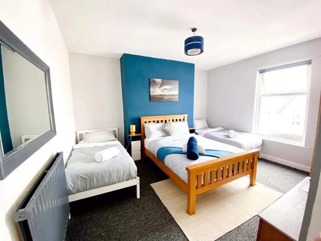 PolkaDot Winter Gardens - Large Modern Apartments in Blackpool by PolkaStays