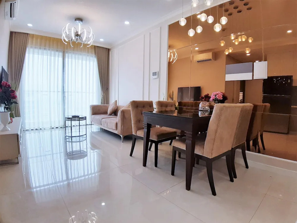 SOJO Lumiere Aparts - Terra Royal, Luxury and Central Spot