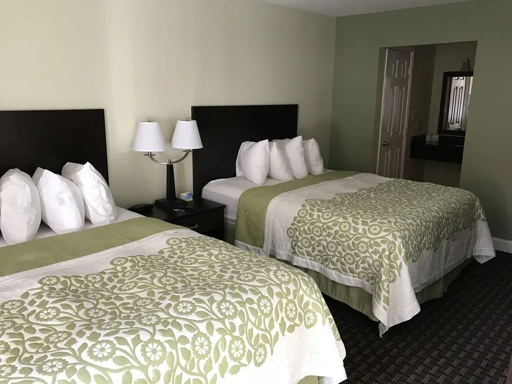 Days Inn Jellico - Tennessee State Line