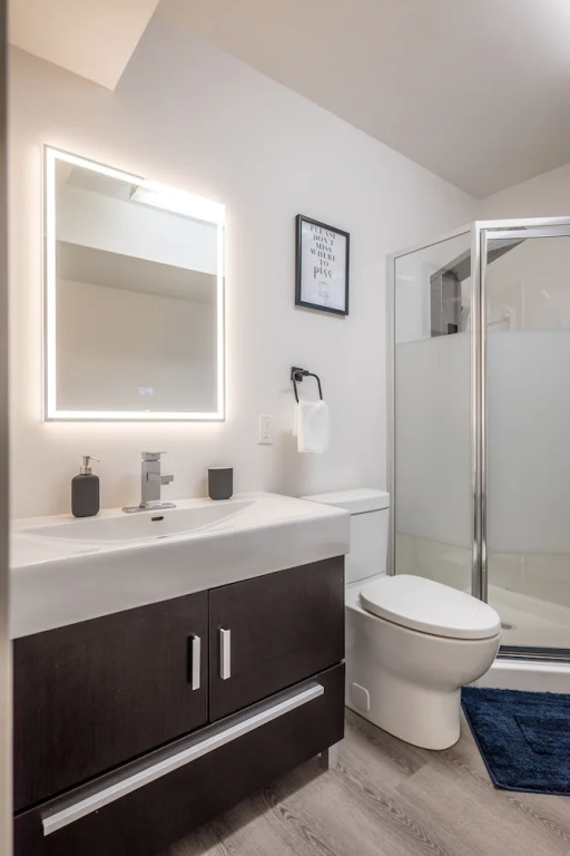 Spacious Newly Renovated 1 Bedroom Suite