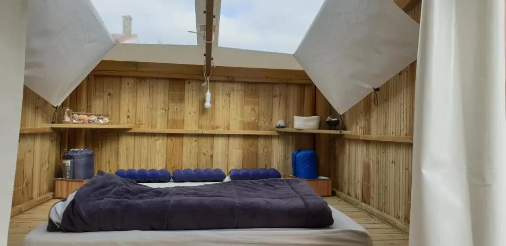 Gîte insolite vue sur le ciel étoilé , cuisine, salle d eau, 2 chambres , proche du zoo de La Palmyre