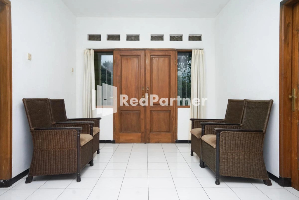 Villa Handayani Songgoriti RedPartner