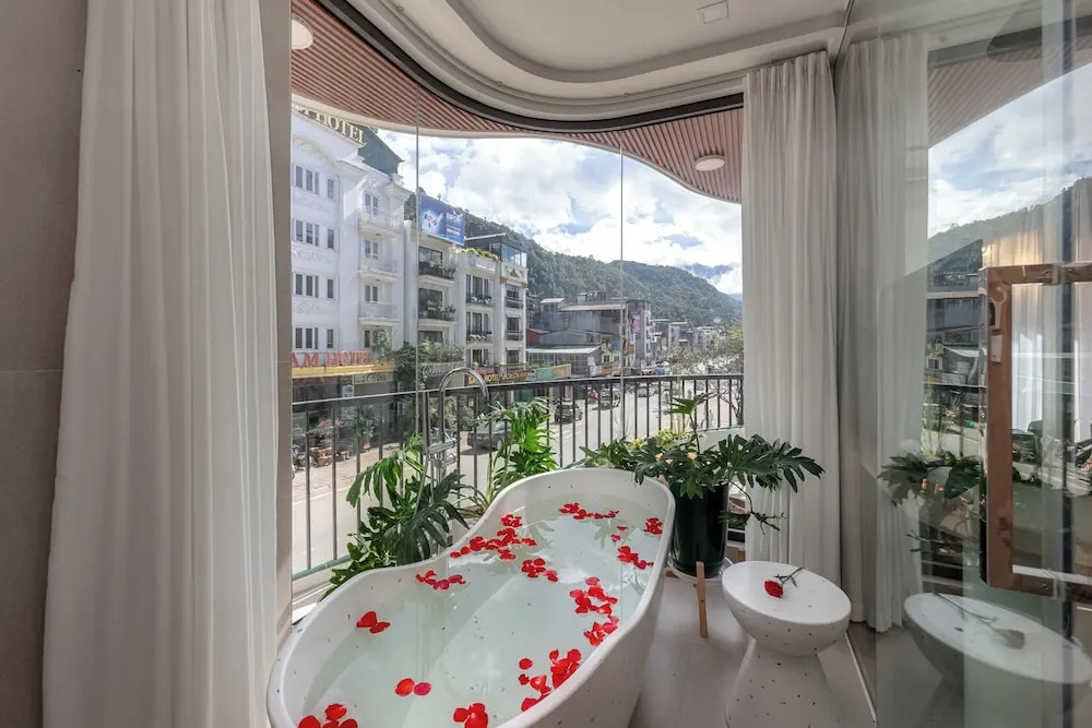 Tropical Paradise Sapa Hotel