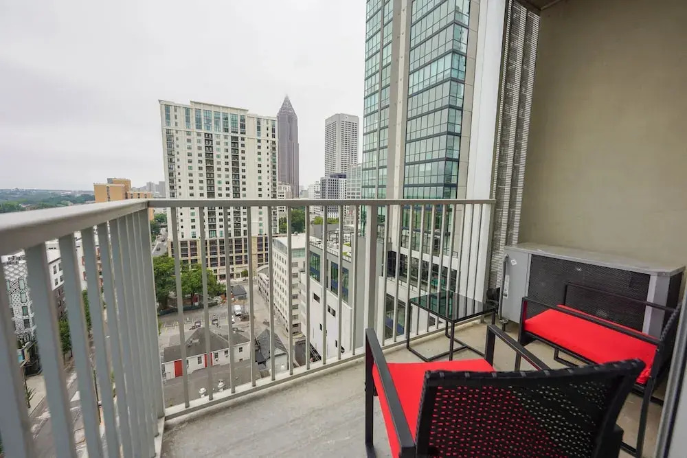 Midtown Atlanta 1BR Skyline Balcony Corner Condo by Piedmont Park Luxe Pad