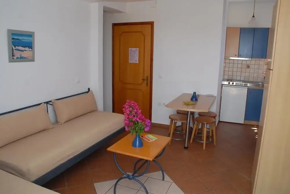 Christoforos Apartments