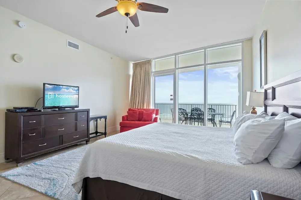 Turquoise Place 405C