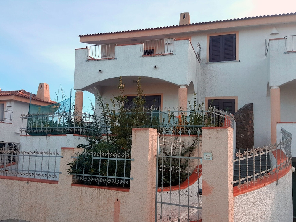 Residence With Swimming Pool Near the Sea