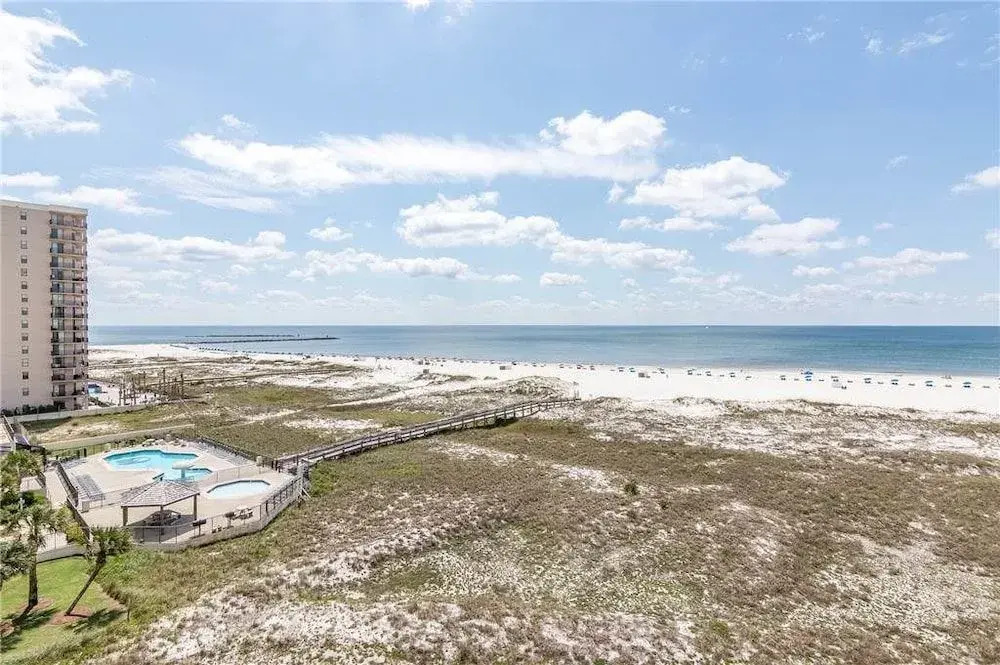 Phoenix VII 614 - 1 Br condo by RedAwning