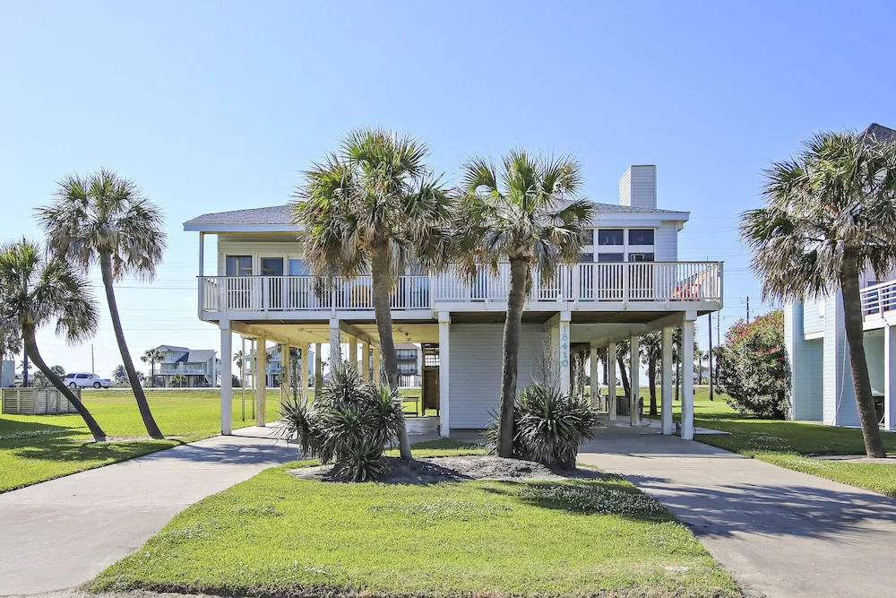 Indian Summer 3 Bedrooms 2 Bathrooms Home