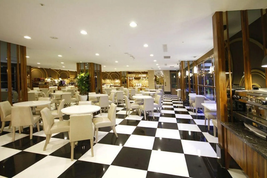 Kindness Hotel - Kaohsiung Main Station
