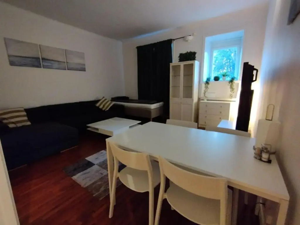 Furnished 58 m2 restaurant in the heart of city !
