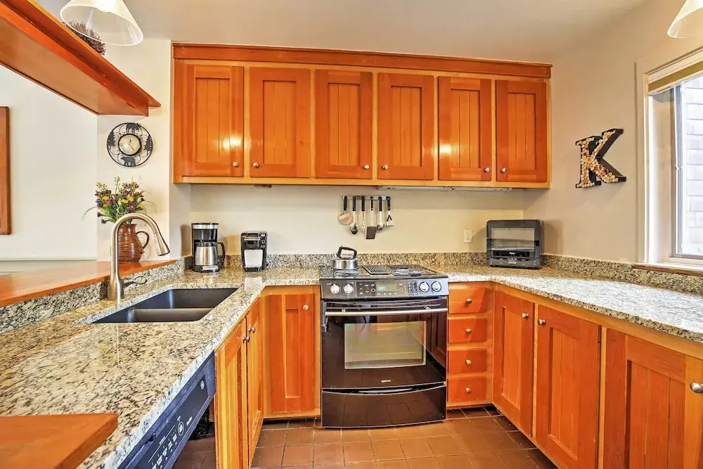 Hot Tub & Grilling Area: Keystone Townhome!