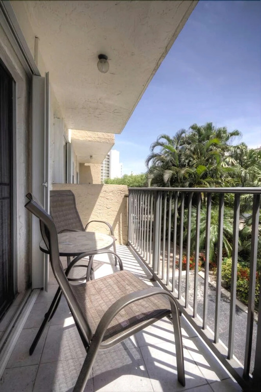 The Isles 105 - Condo 2 People, Sunny Isles