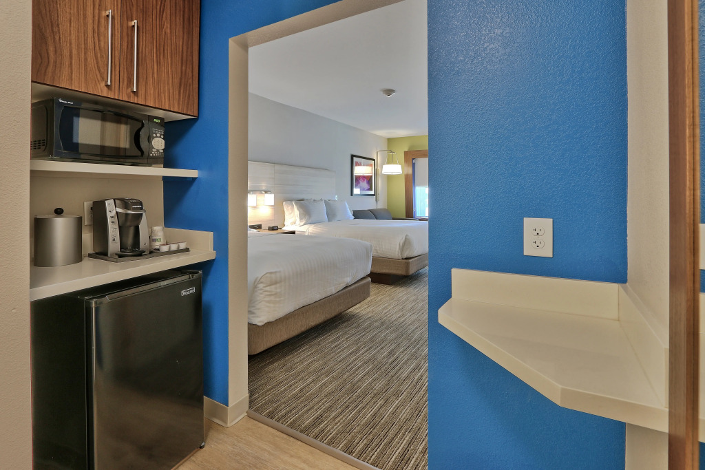 Holiday Inn Express & Suites - Roswell by IHG