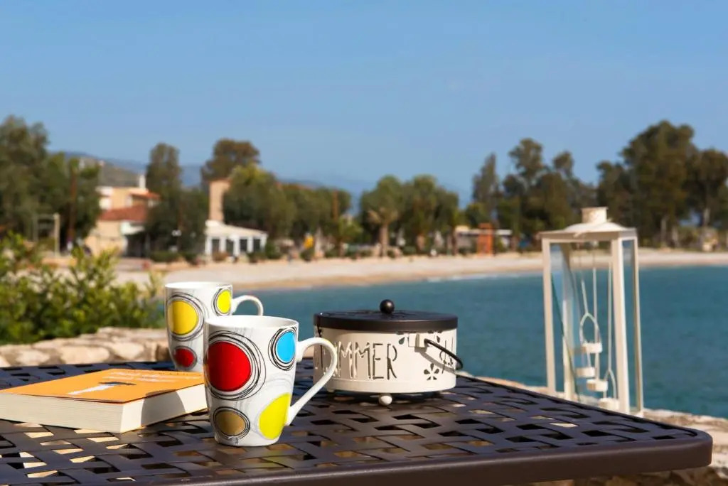 Seafront apartment ΙΙ in Kiveri, near Nafplion.
