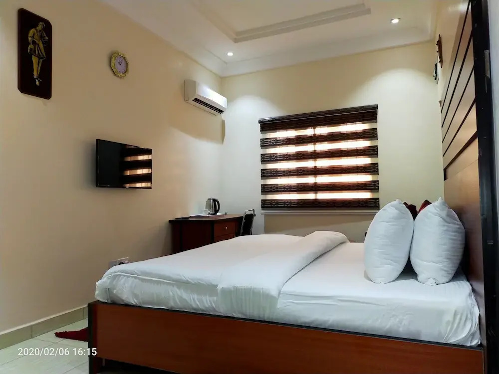Alim Royal Hotel And Suite