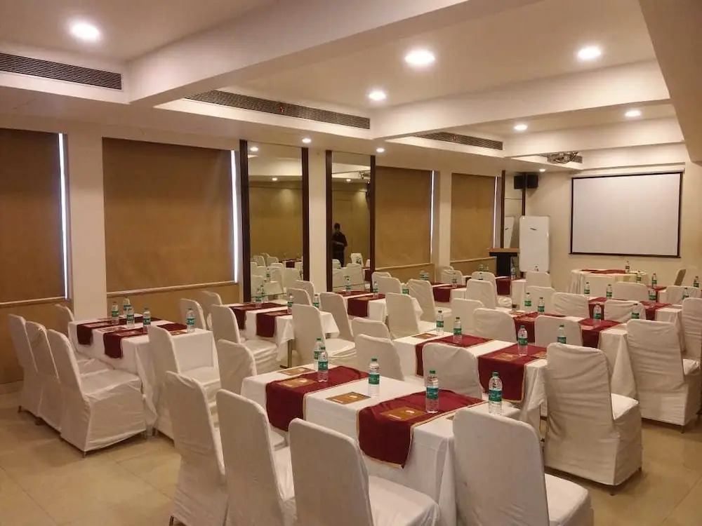 The Caliph Hotel & Executive Suites