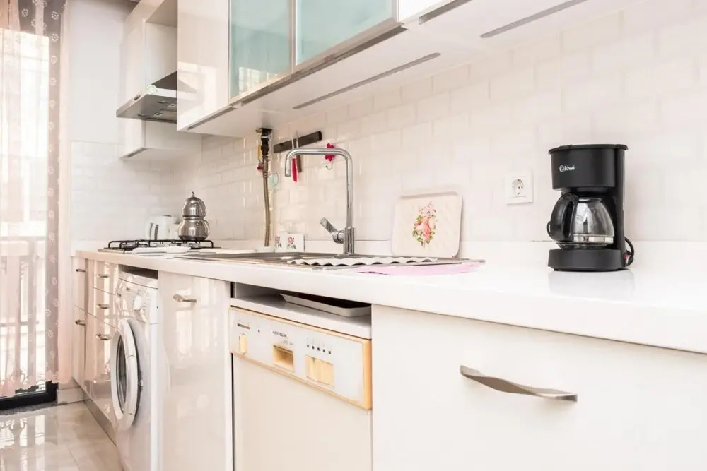 Central Flat Near Trendy Attractions in Kadikoy