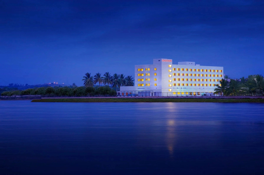 The Gateway Hotel Lakeside Hubli