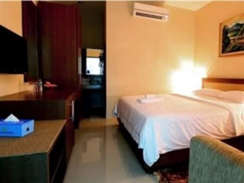Marina Hotel