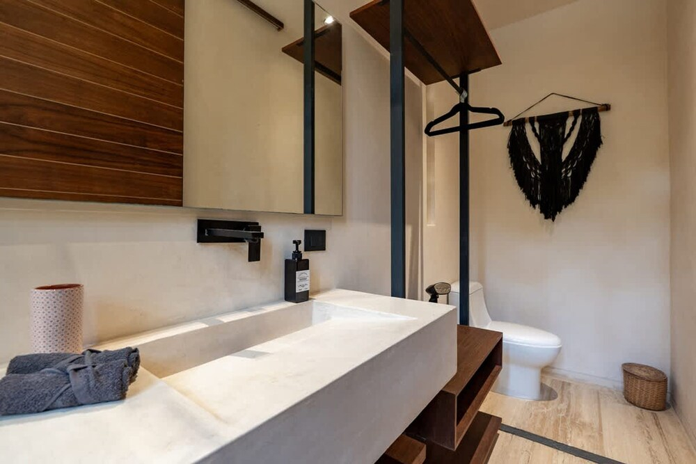 Bohemian 2BR Boutique Condo in Trendy La Veleta