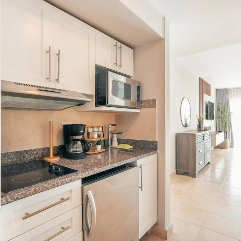 Modern Studio With Ocean View in Punta Palmera