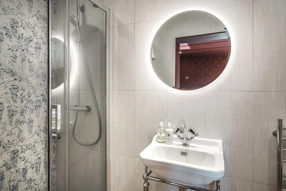 Bonnie Hotel - Smart Boutique ApartHotel - Haymarket Edinburgh