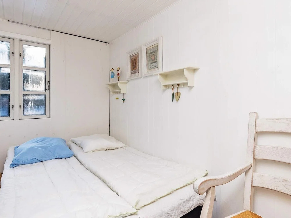 4 person holiday home in Oksbøl
