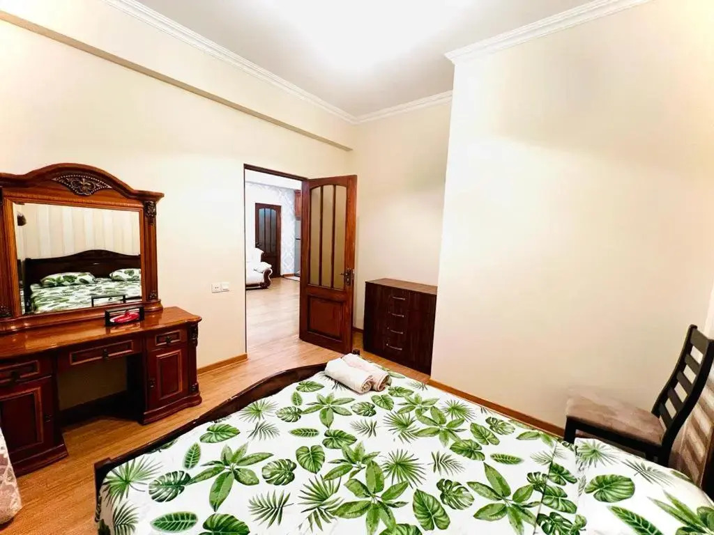 New Luxury 2 Bedroom + Balcony By Republic Square