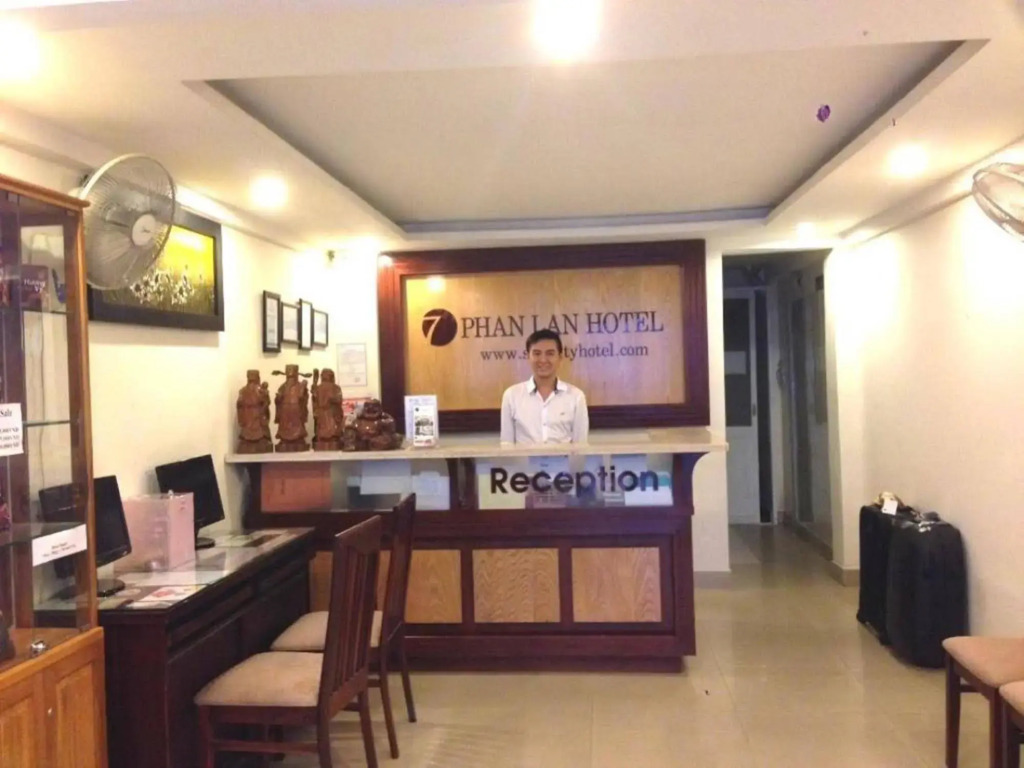 Castella Hotel