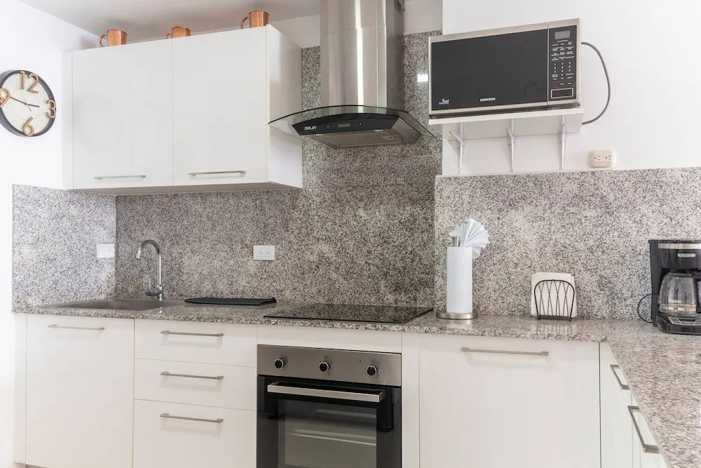 Spacious Apto With Spectacular Views Of The Beach