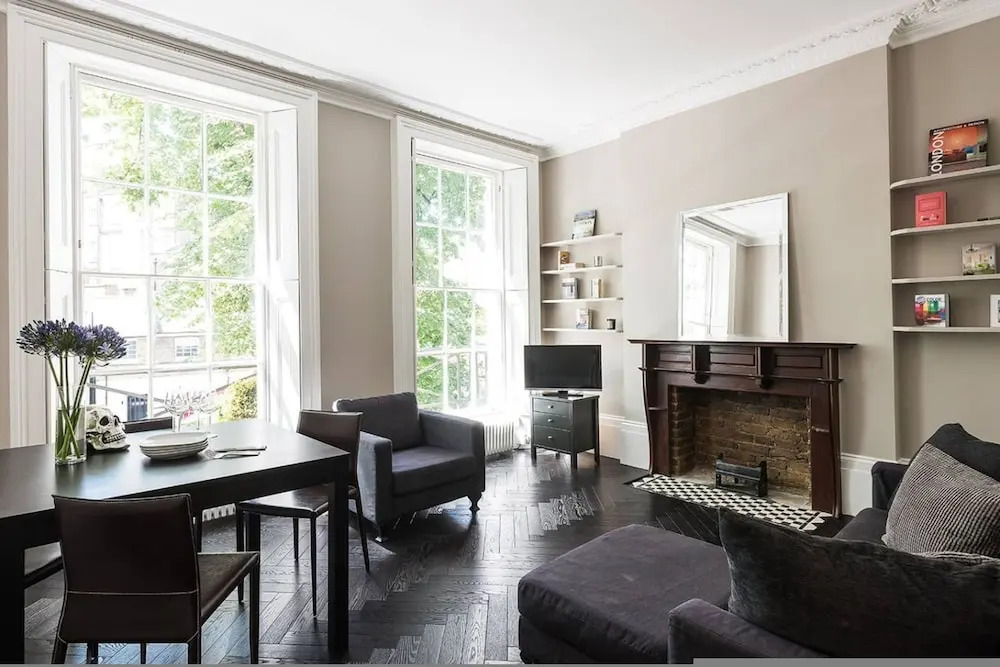 Punk Hip Plush 1-bed in Camden Town
