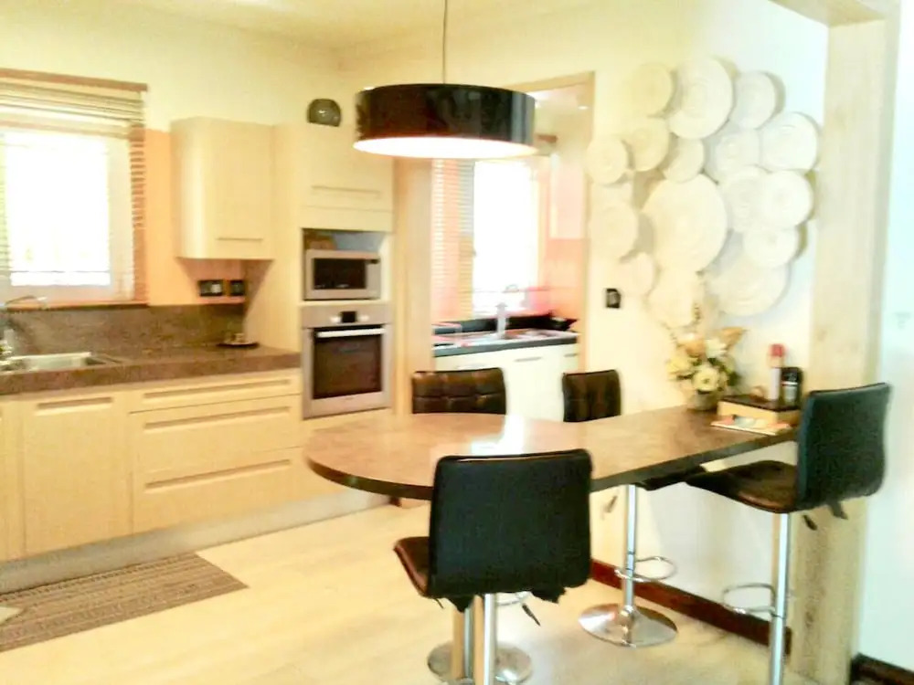 House With 4 Bedrooms in Flic en Flac, With Pool Access, Enclosed Gard