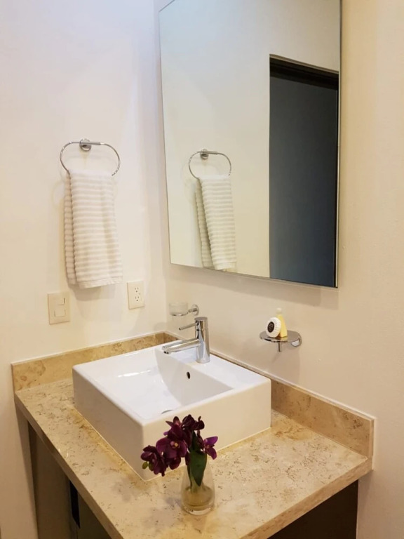 Radiant 2BR PH in private location by Happy Address