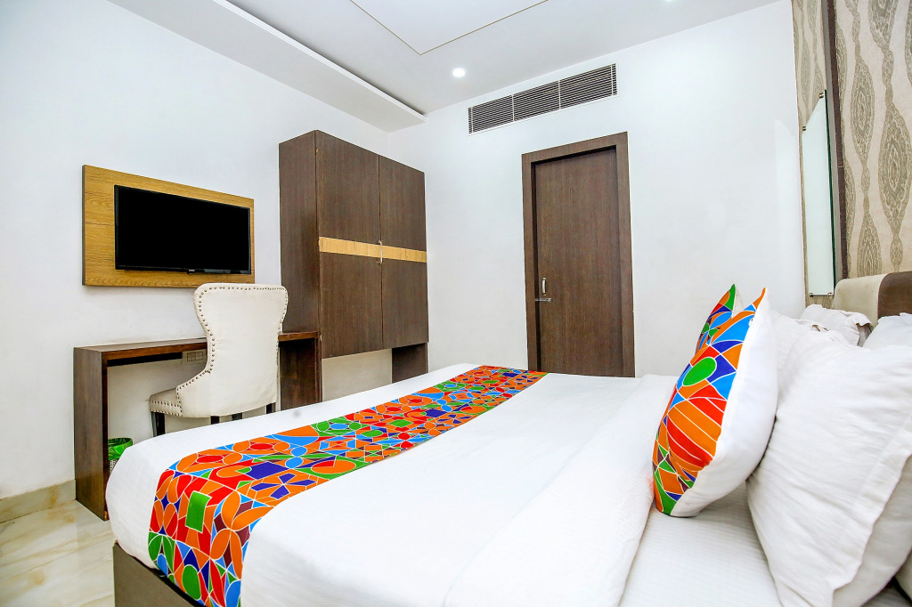 FabHotel Golden Temple I