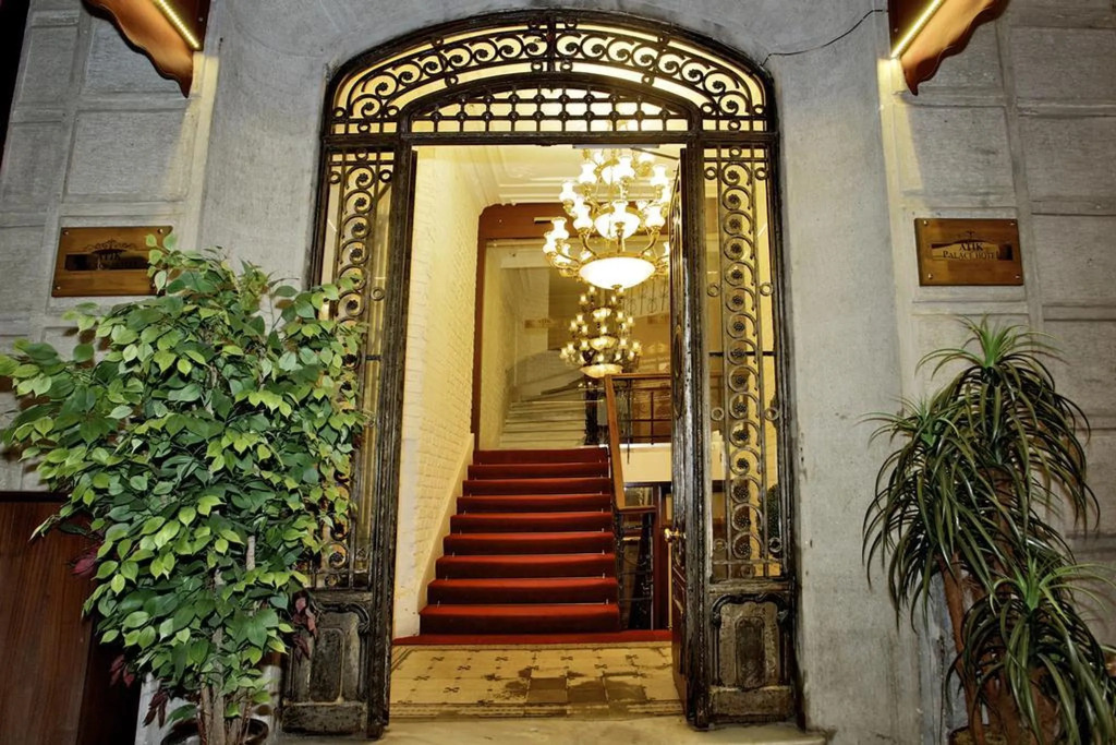 Atik Palas Hotel