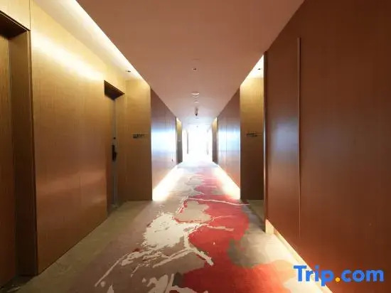 Yizhe International Hotel (Nanning Changgu Road Subway Station)