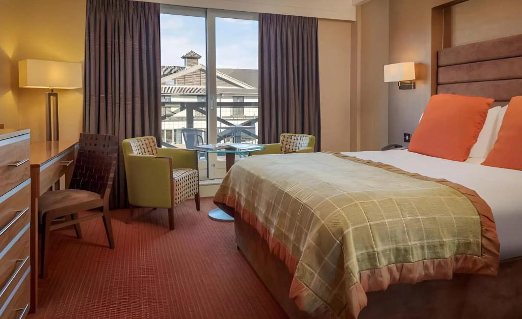 Hampshire Court Hotel & Spa