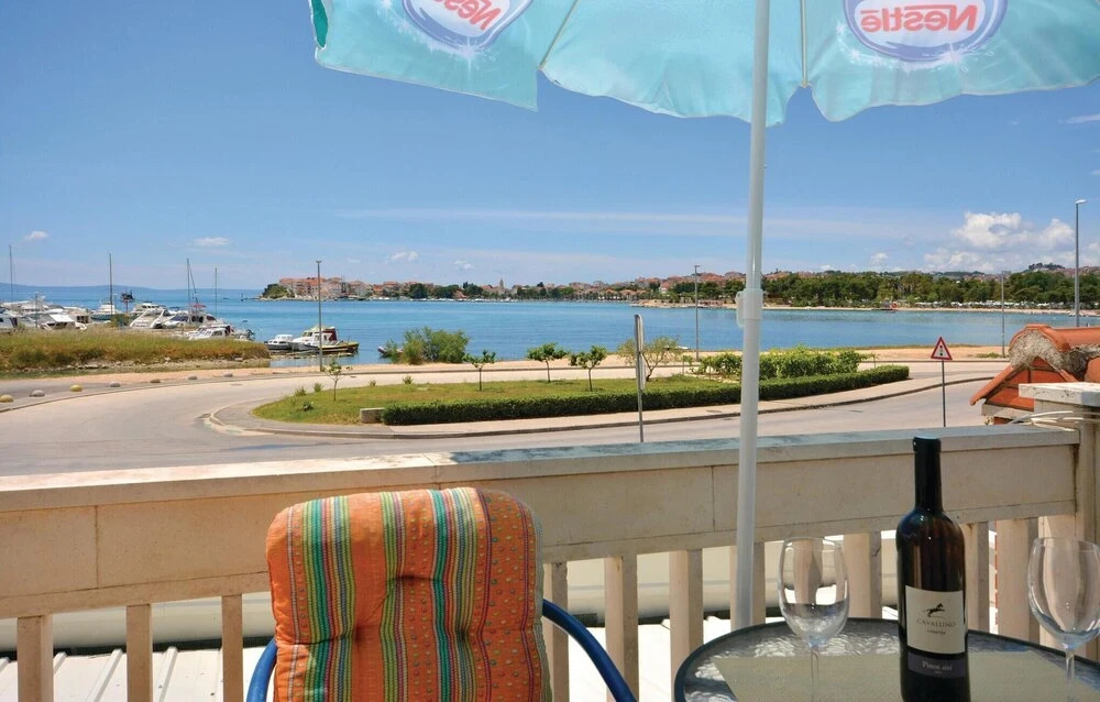 Amazing Home in Podstrana With Wifi and 2 Bedrooms